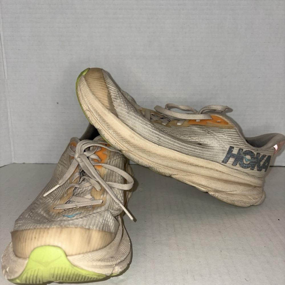 Hoka One One Clifton 9 Women's Running Shoes Sneaker Size 7 Pink Orange Vanilla
